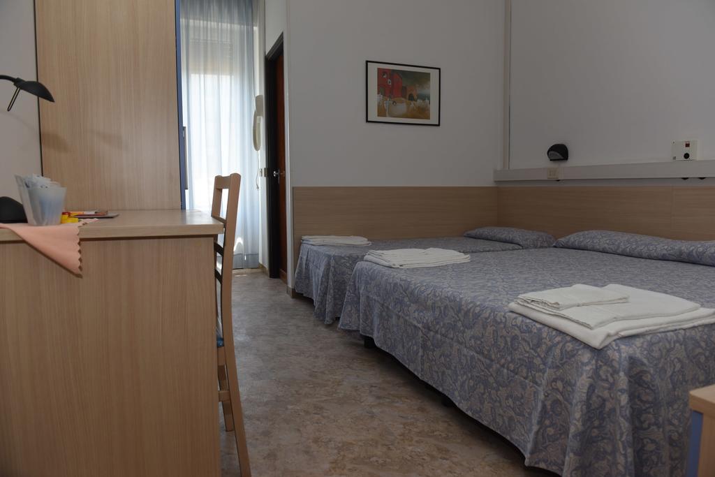 Rivazzurra Hotel Pesaro Exterior photo