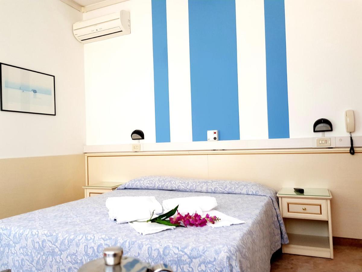 Rivazzurra Hotel Pesaro Exterior photo