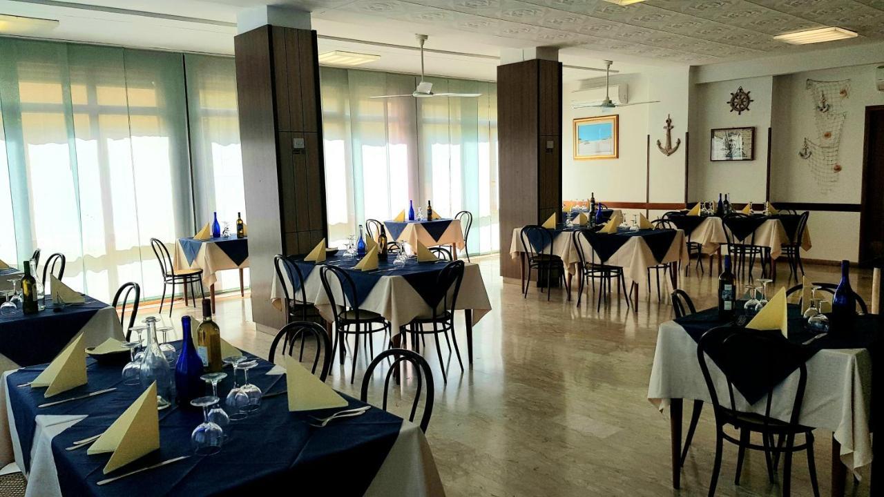 Rivazzurra Hotel Pesaro Exterior photo